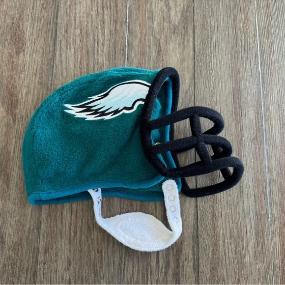 Philadelphia Eagles Kids Helmet Cap just in time for the Super Bowl - Picture 2 of 5